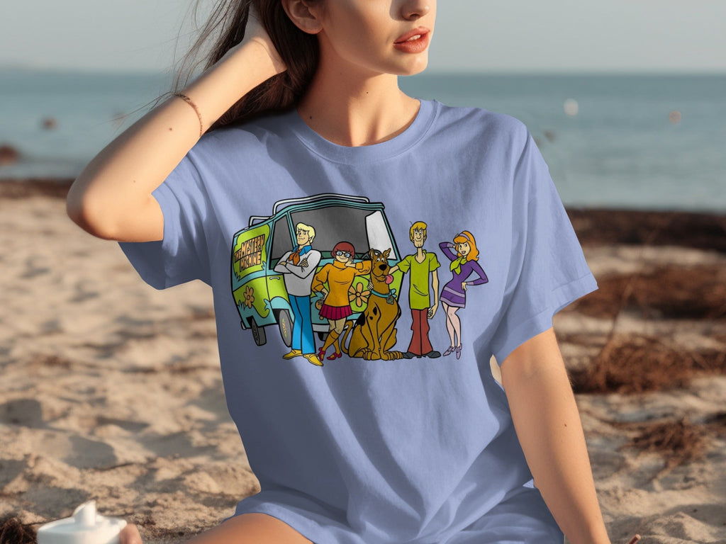Scooby Doo Team Together In Front of Mystery Machine T-Shirts