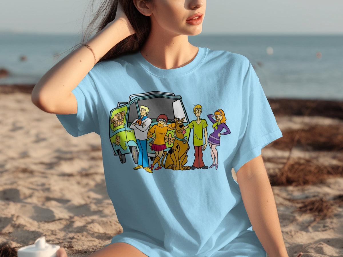 Scooby Doo Team Together In Front of Mystery Machine T-Shirts