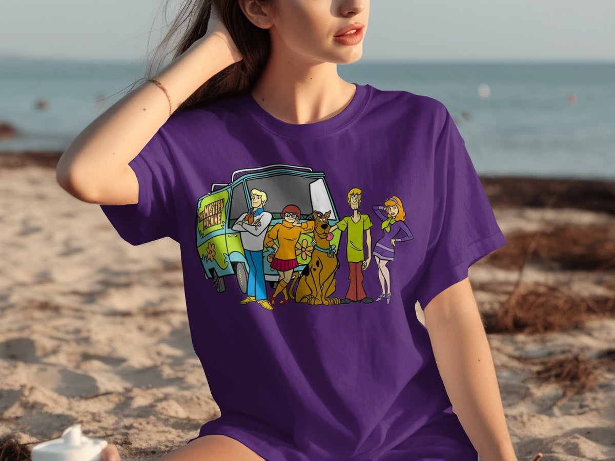 Scooby Doo Team Together In Front of Mystery Machine T-Shirts