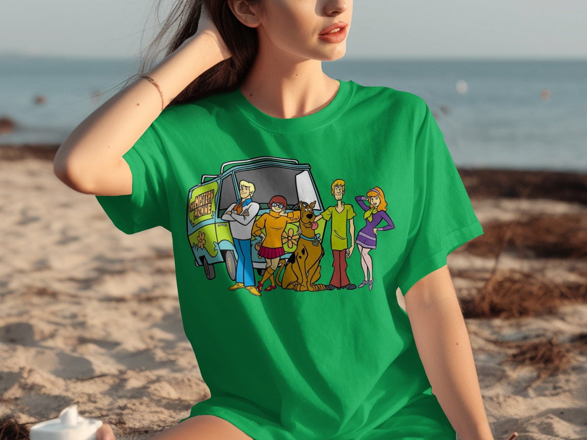 Scooby Doo Team Together In Front of Mystery Machine T-Shirts